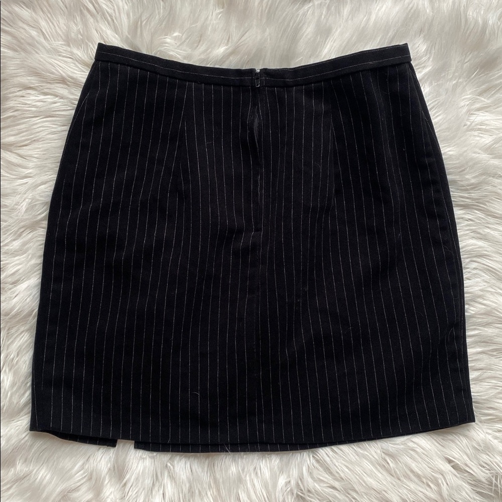 Garage 1990s Goth Black and White Pinstripe Mini Skirt - Picture 4 of 5